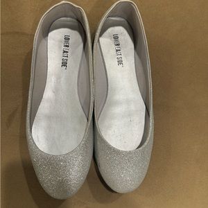 LOWER EAST SIDE Silver Sparkly Flats